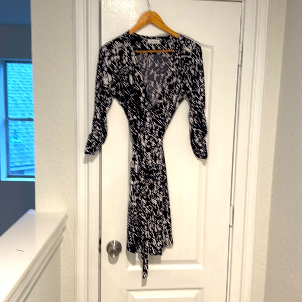 Calvin Klein Faux Wrap Midi Dress SZ 10!Black White Print V-Neck Office Wear